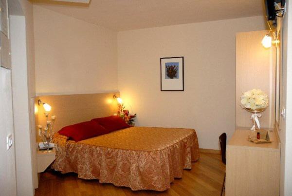 Hotel Granducato Монтелупо Фиорентино Екстериор снимка