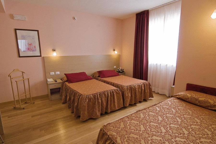 Hotel Granducato Монтелупо Фиорентино Екстериор снимка